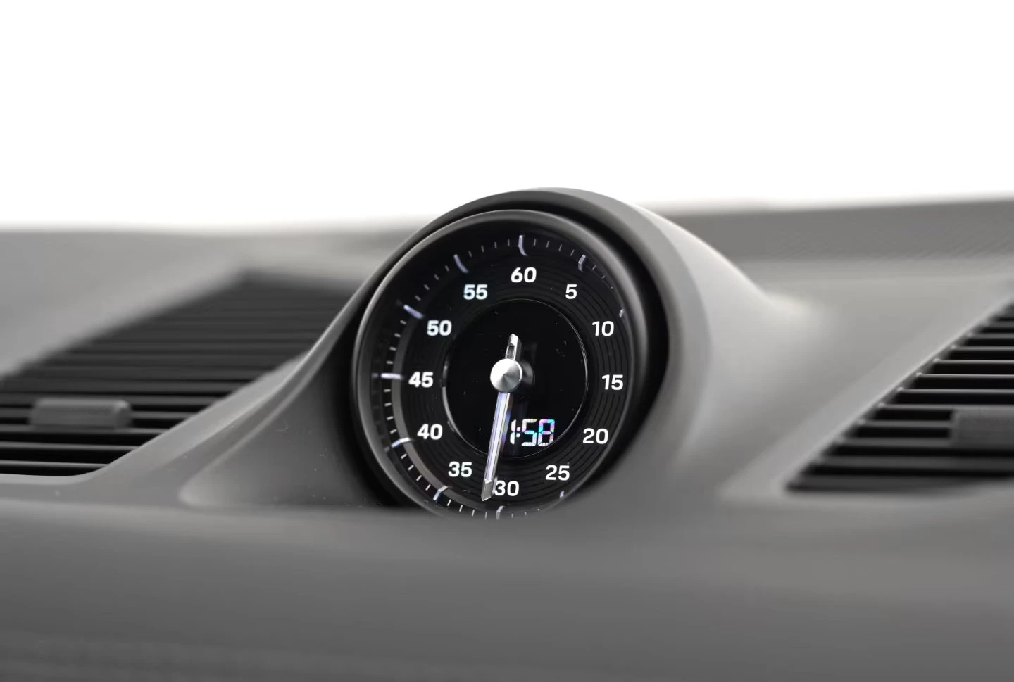 2025 Porsche Cayenne GTS 500HP BOSE MULTISCREEN 360 PANO 993v — 12