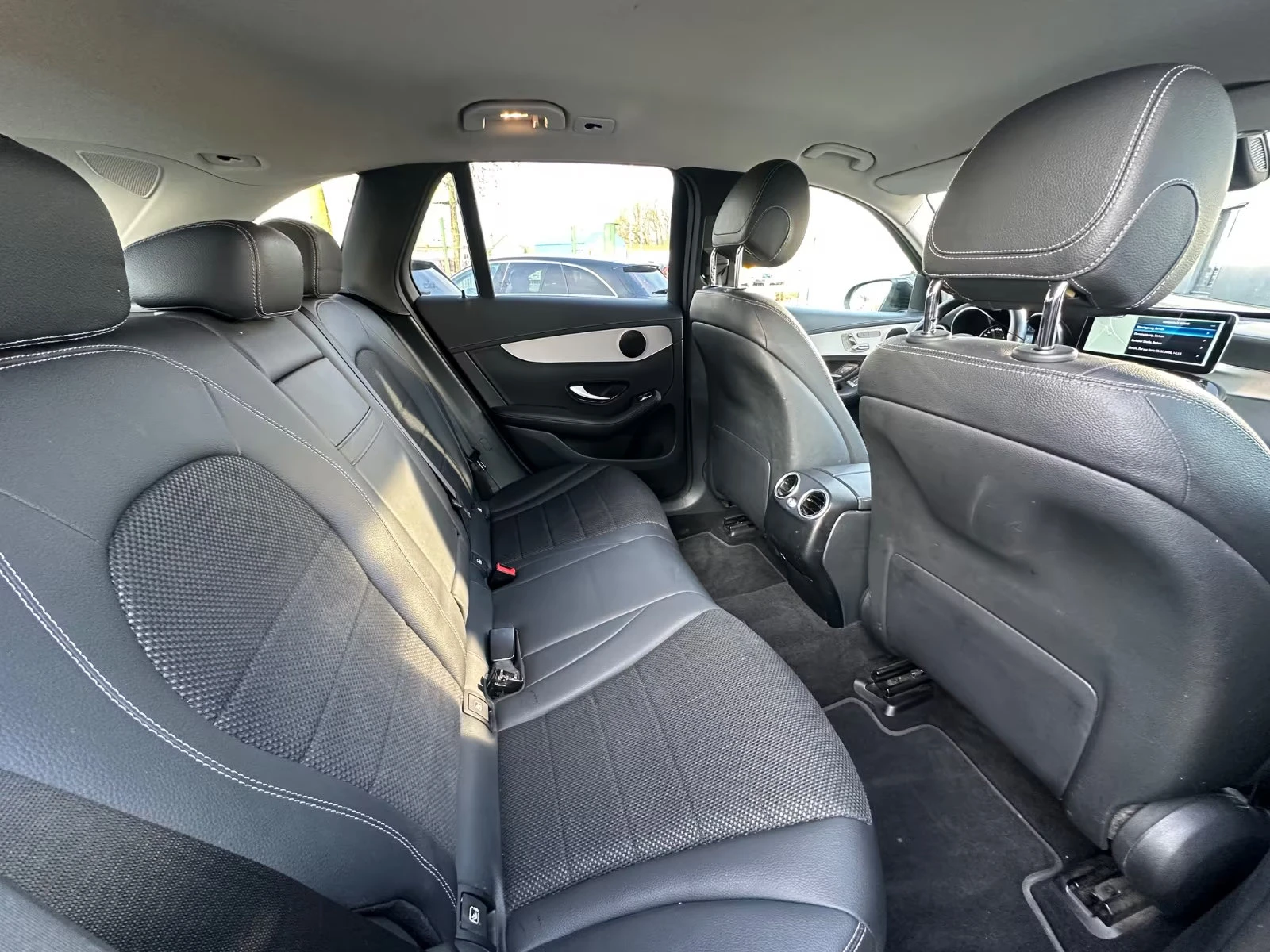 2022 Mercedes-Benz GLC 300 d 4MATIC 245HP MEMO 360 LED DISTR. ACC CPLAY 851g — 11