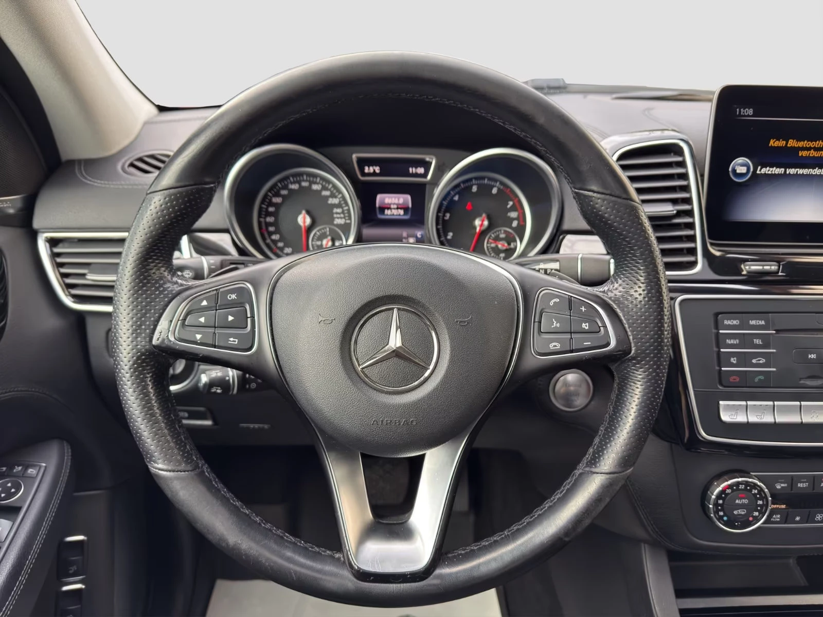 2018 Mercedes-Benz GLE 400 4MATIC 330HP AMG PANO MASSAGE DIST. 360 MEMO 855g — 11
