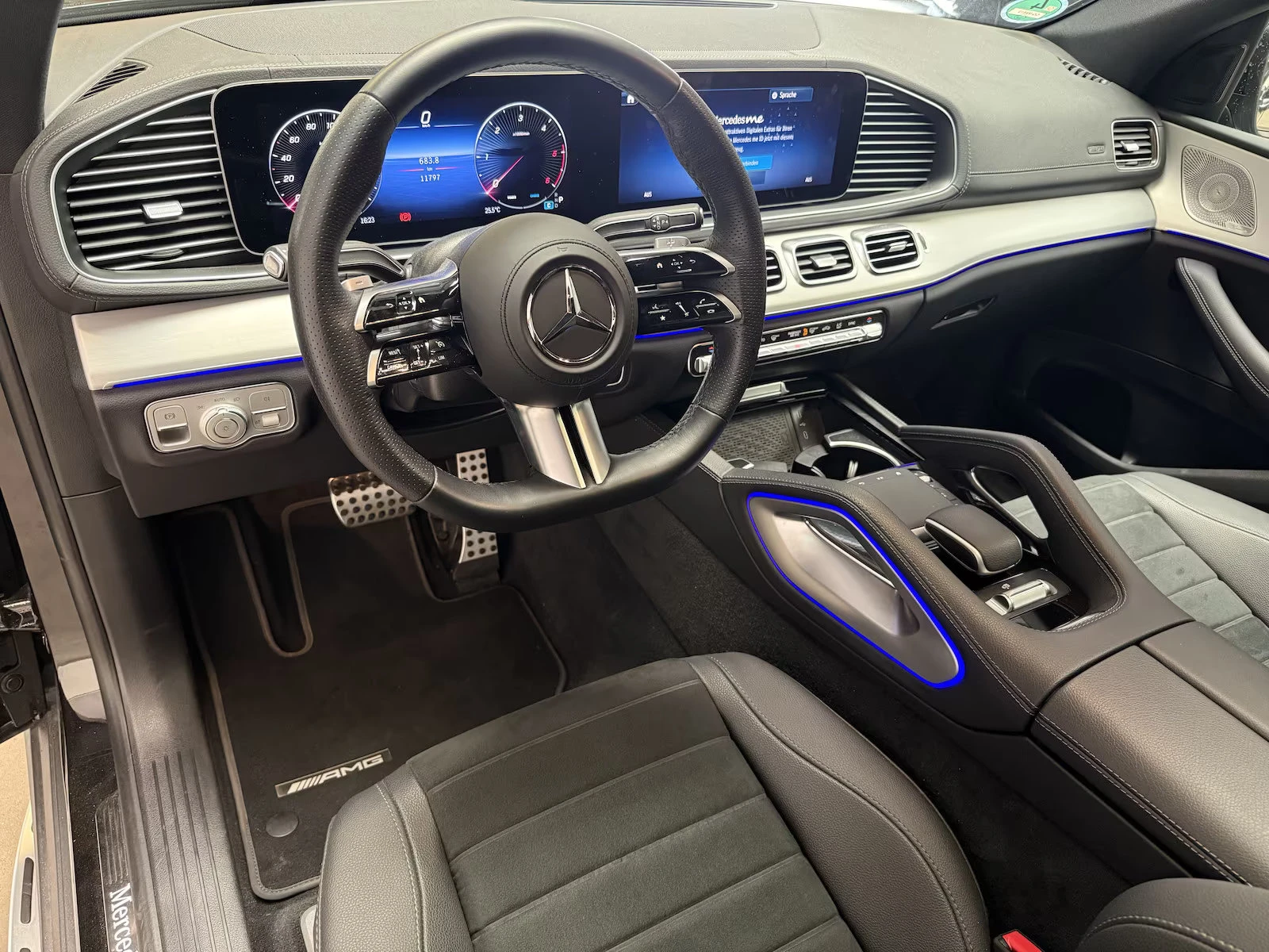 2025 Mercedes-Benz GLE 300 d COUPE 269HP 4MATIC NIGHT BURM PANO 360 MEMO 868g — 8