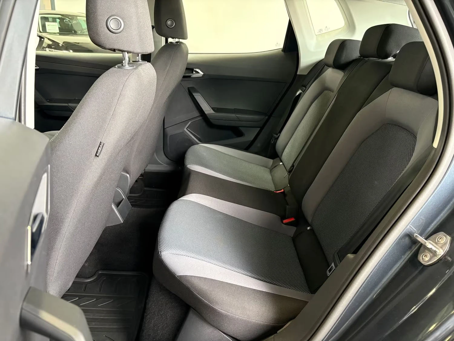 2020 SEAT Arona STYLE 95HP DSG CAM AHK NAVI LED 870g — 16