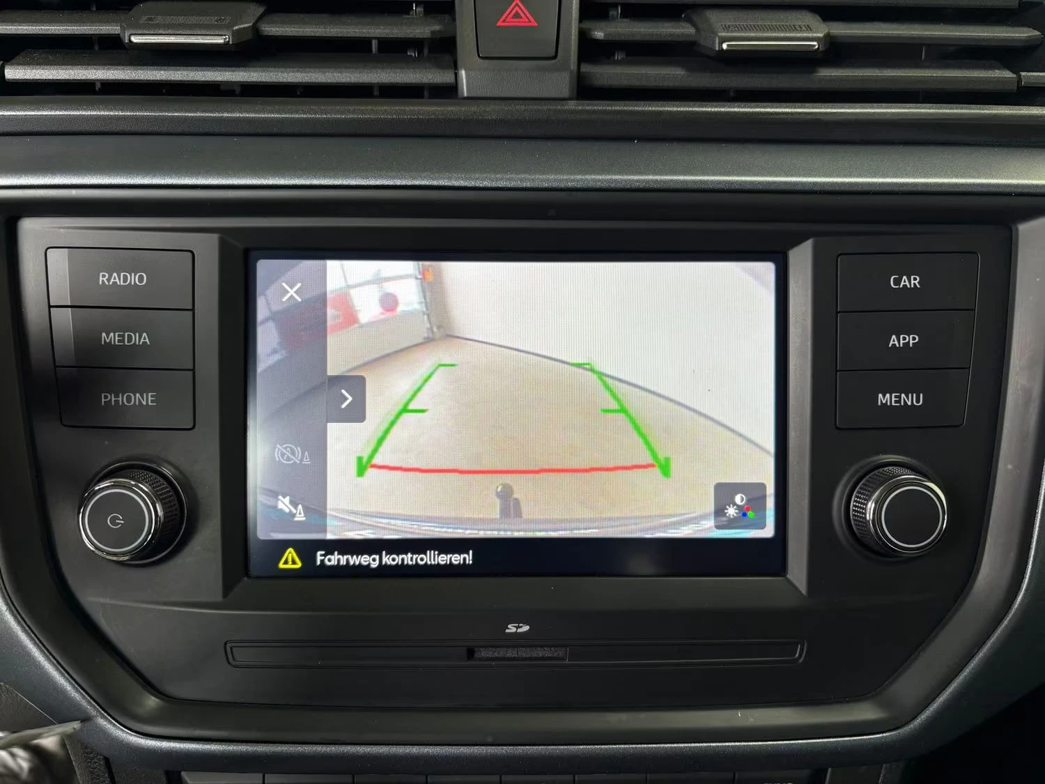2020 SEAT Arona STYLE 95HP DSG CAM AHK NAVI LED 870g — 12