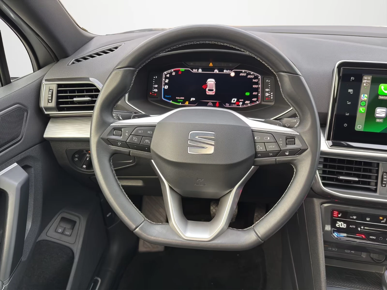 2022 SEAT Tarraco 1.4PHEV 245HP XPERIENCE PANO 360 MEMO AHK 875g — 10