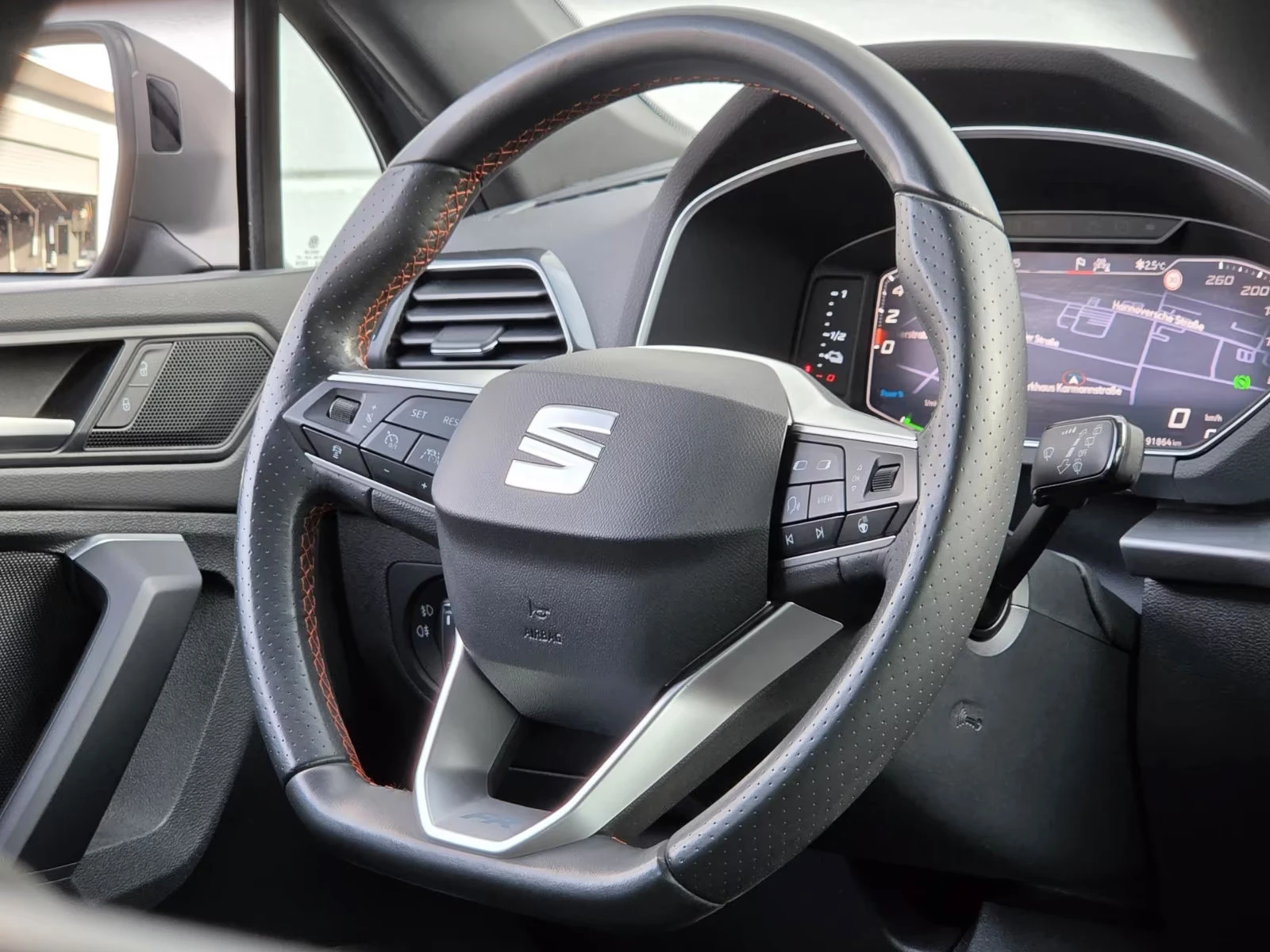 2021 SEAT Tarraco 1.4PHEV 245HP FR PANO CAM MEMO AHK LED 876g — 9