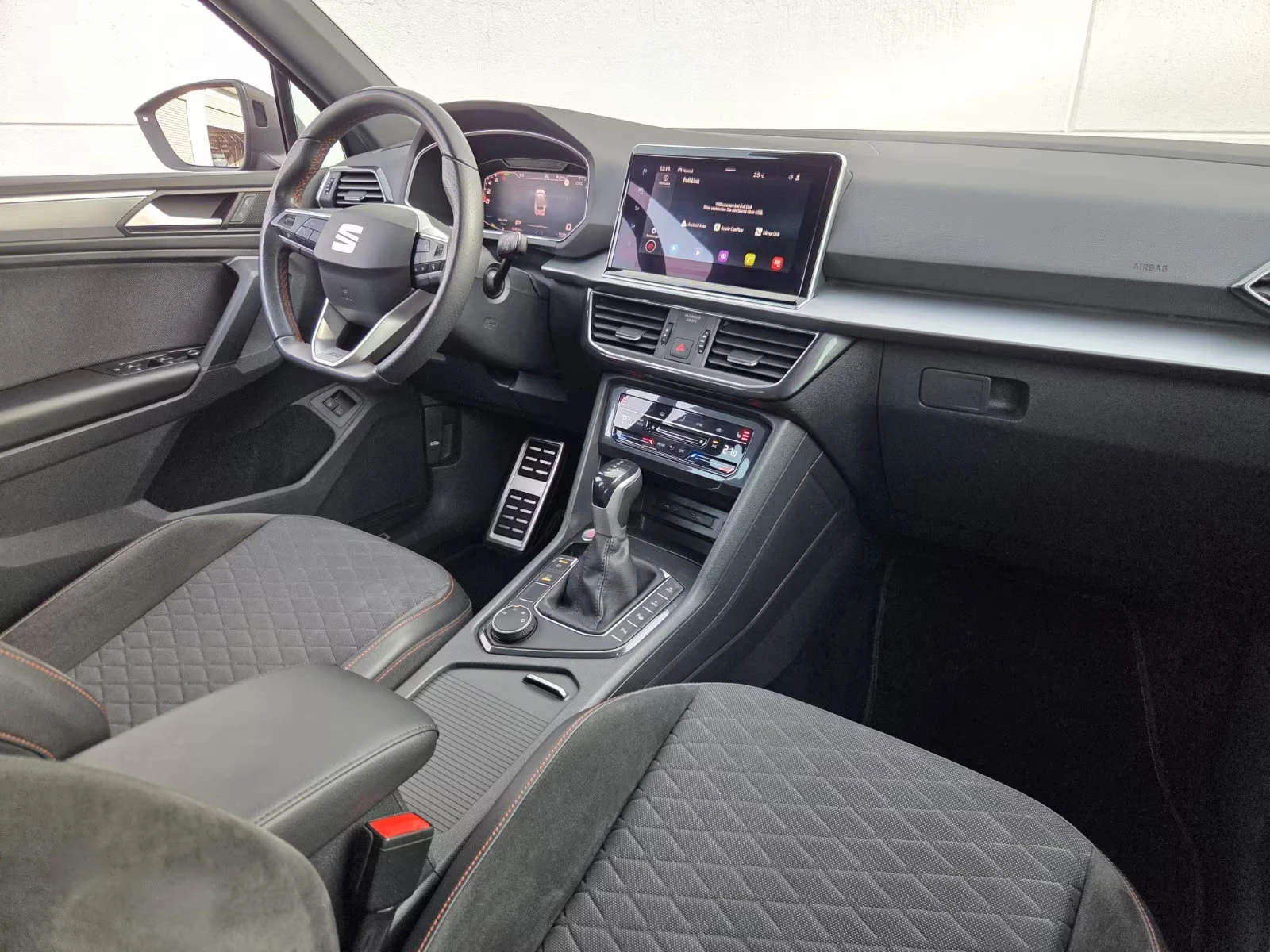 2021 SEAT Tarraco 1.4PHEV 245HP FR PANO CAM MEMO AHK LED 876g — 11