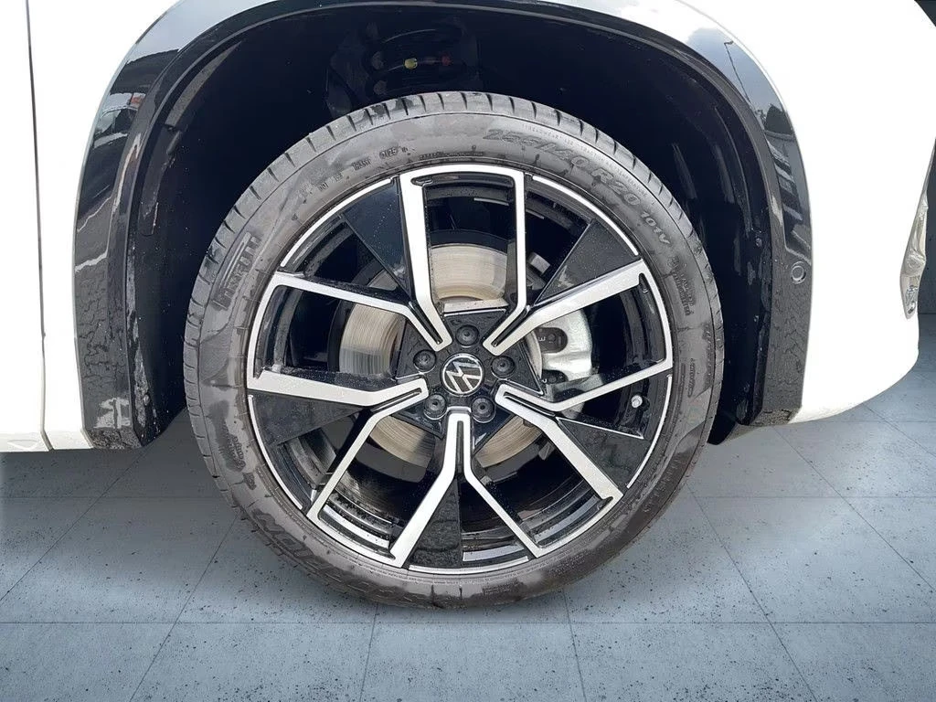 2025 Volkswagen 1.5PHEV 204HP RLINE MASSAGE 360 ACC LED AMBI 125z — 8