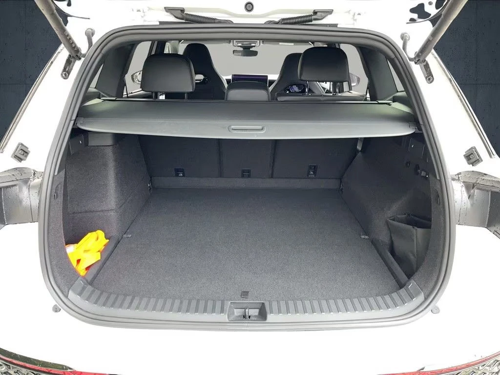 2025 Volkswagen 1.5PHEV 204HP RLINE MASSAGE 360 ACC LED AMBI 125z — 9