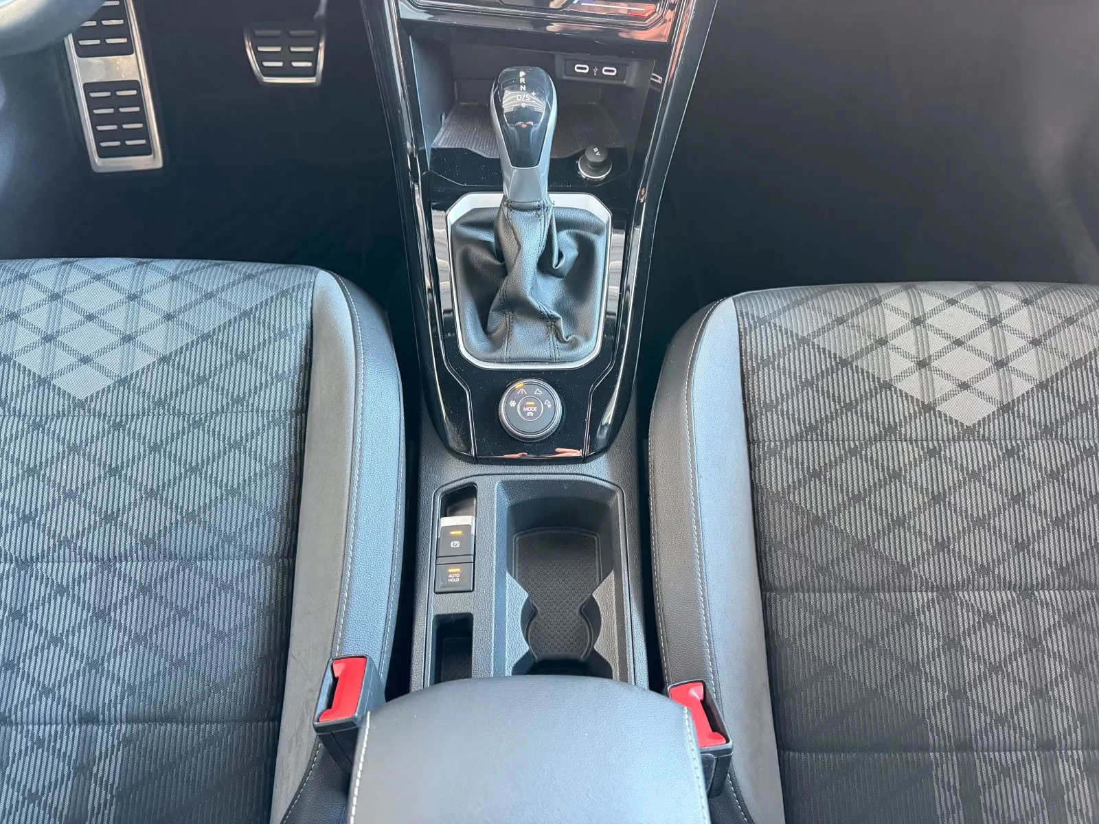 2022 Volkswagen .0TDI 150HP R-LINE 4M CAM ACC 133z — 13