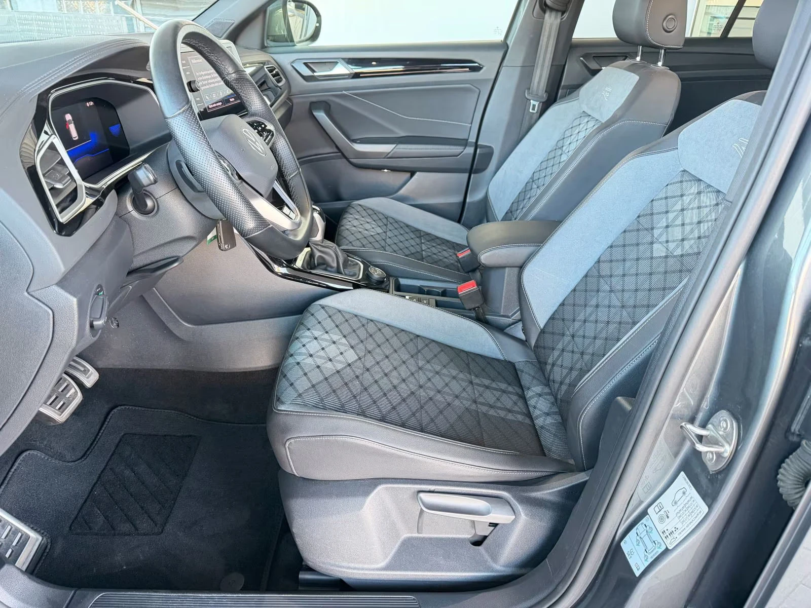 2022 Volkswagen .0TDI 150HP R-LINE 4M CAM ACC 133z — 10