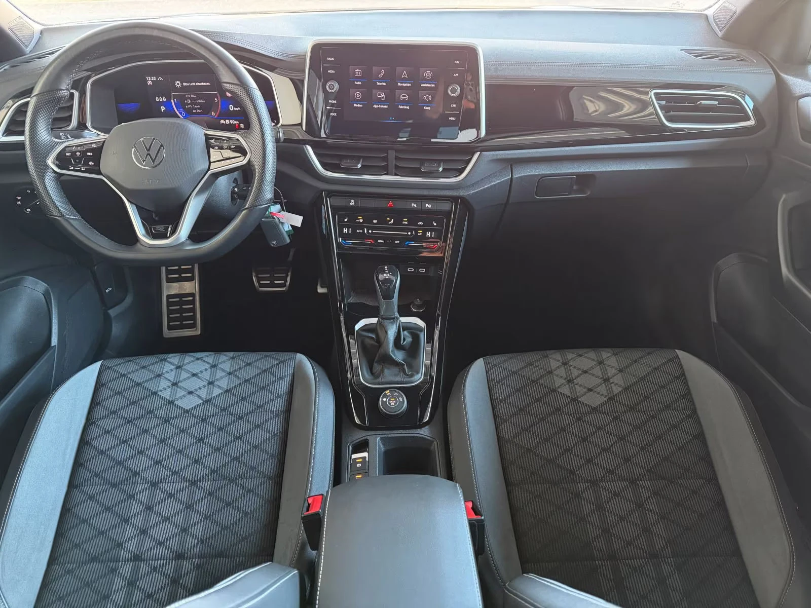2022 Volkswagen .0TDI 150HP R-LINE 4M CAM ACC 133z — 9