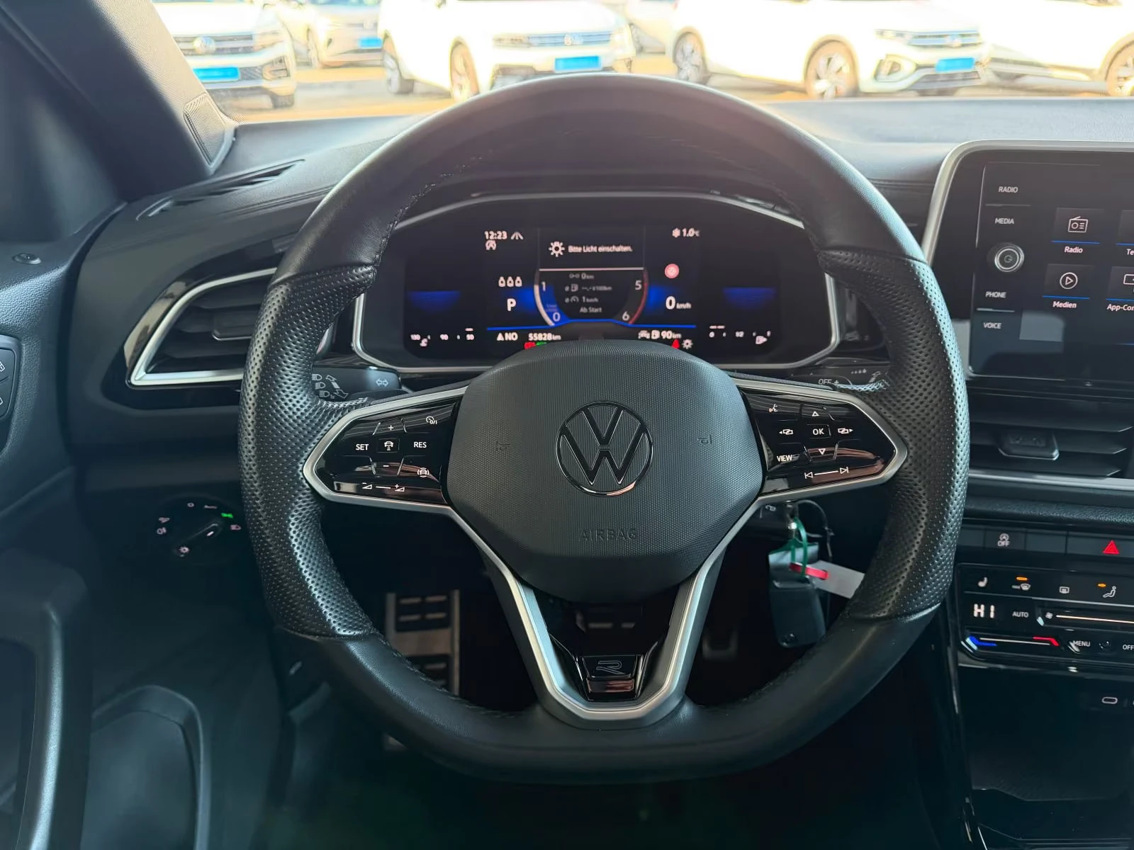 2022 Volkswagen .0TDI 150HP R-LINE 4M CAM ACC 133z — 8