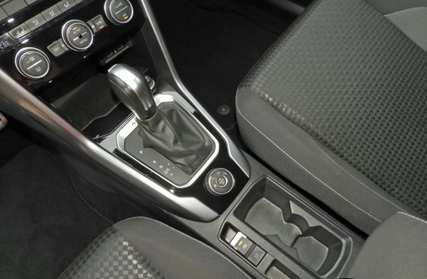 2021 Volkswagen .0TDI 150HP R-LINE 4M CAM ACC 134z — 16
