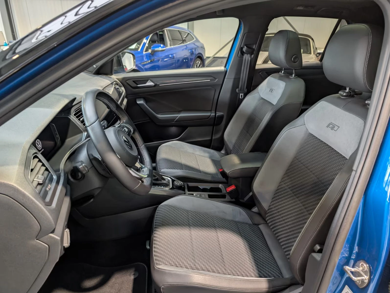 2021 Volkswagen .0TDI 150HP R-LINE 4M CAM ACC 136z — 10