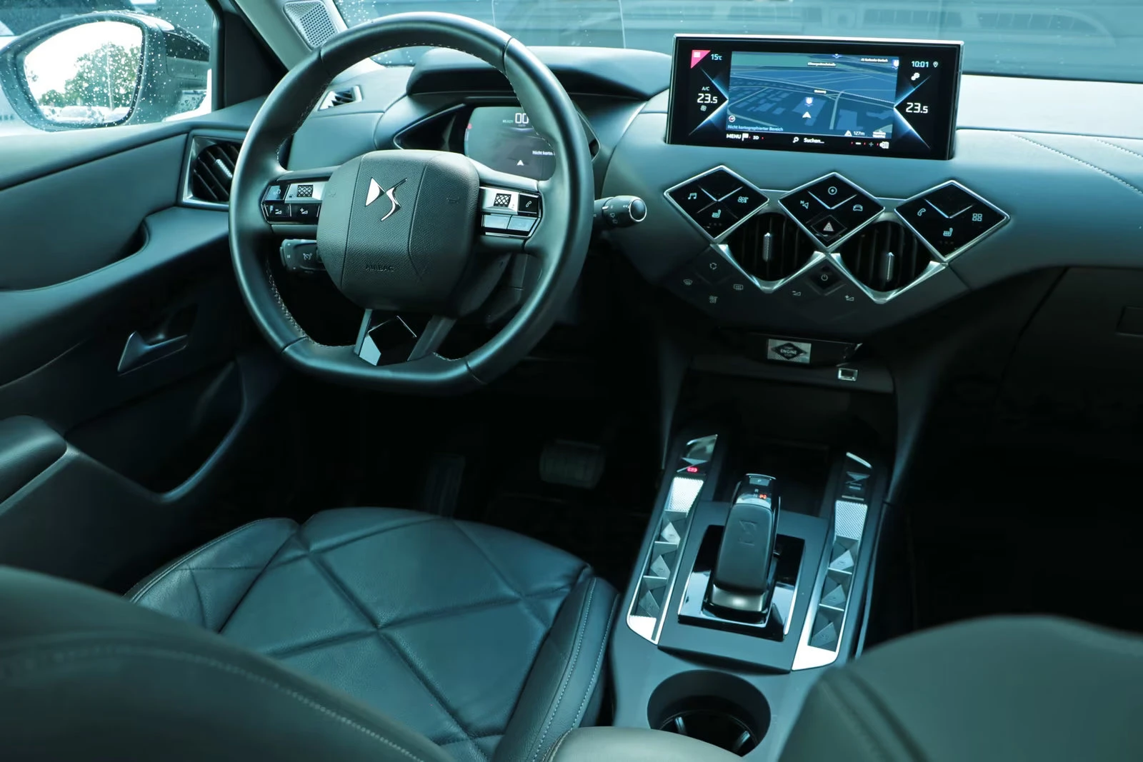 2022 DS DS 3 Crossback E-TENSE 136HP RIVOLI HUD NAVI CAM LED 256z — 10