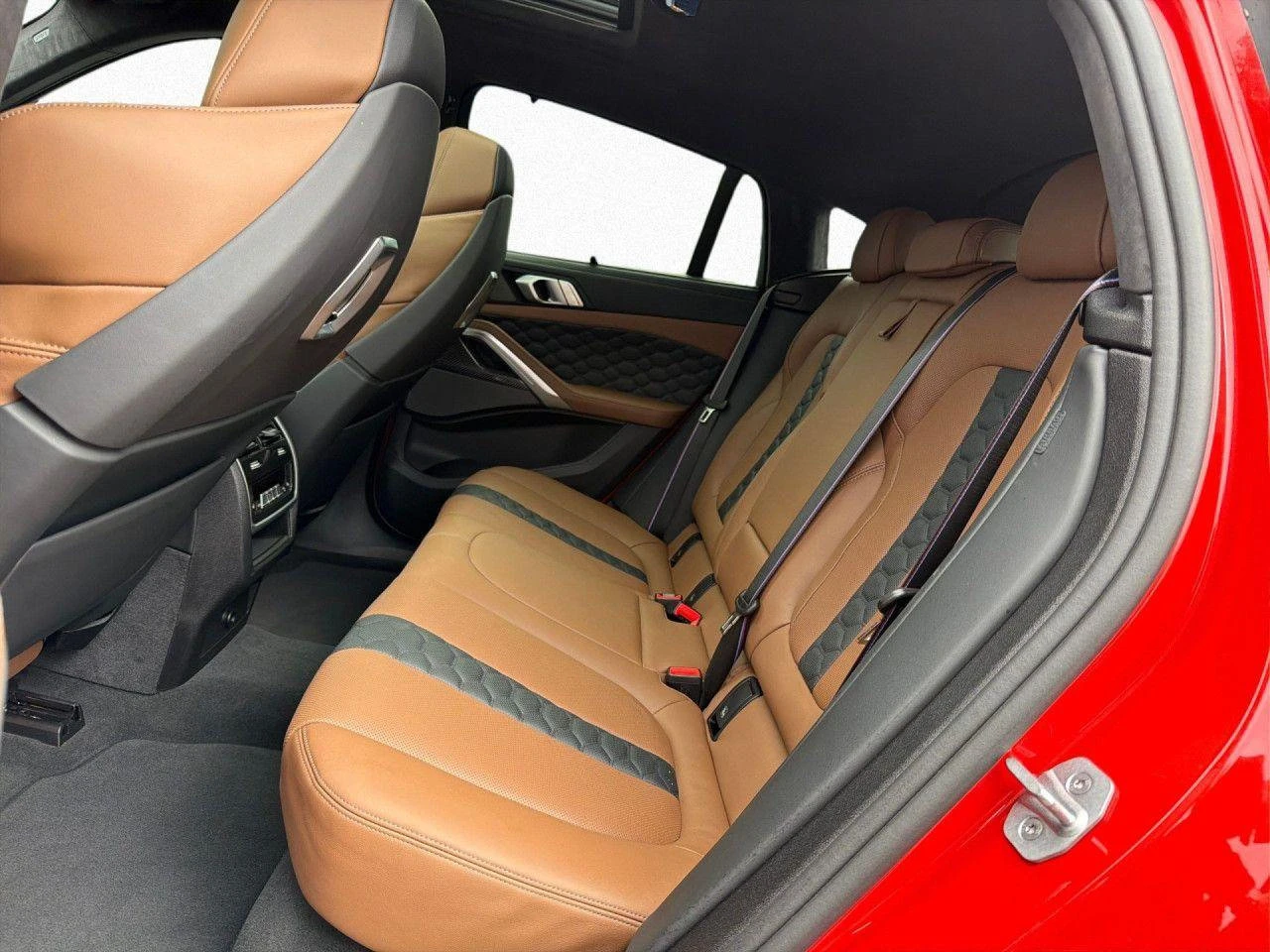 2025 BMW X6 M -COMPETITION 625HP PANO HUD 360 H&K MEMO 232q — 12