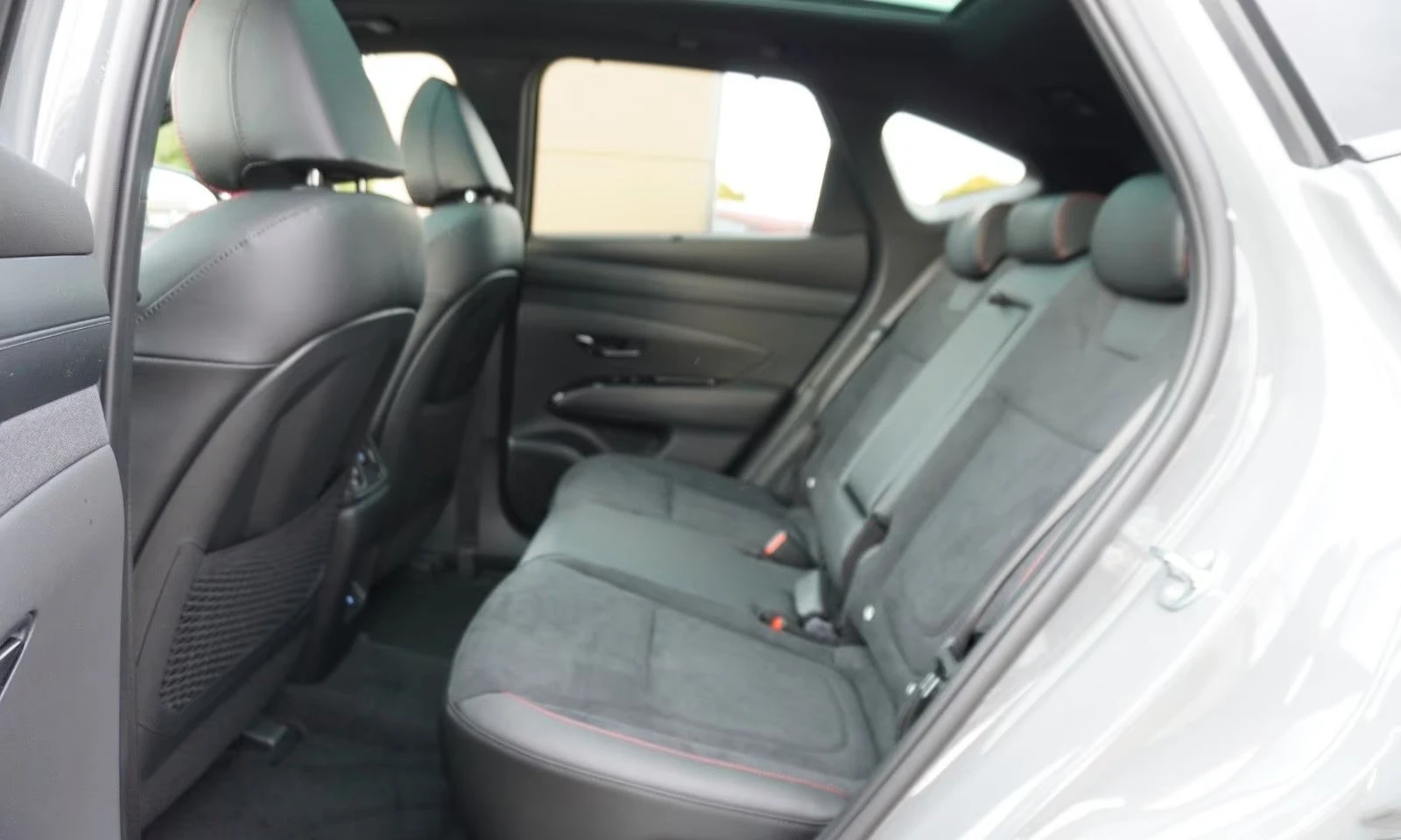 2025 Hyundai Tucson 1.6PHEV 252HP N-LINE 4X4 360 PANO KLESS KRELL 400z — 12